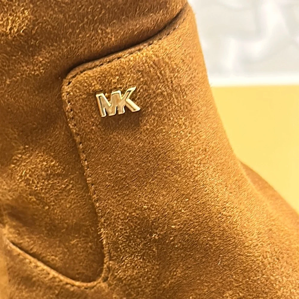 Michael Kors Knee-High Women's Boots in Color Luggage size 10WS NIB - Picture 7 of 13